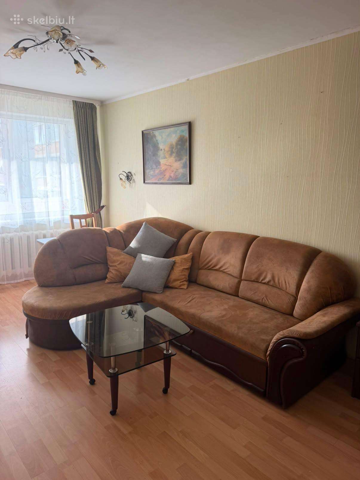 Isskleidziama kampine sofa-lova + staliukas