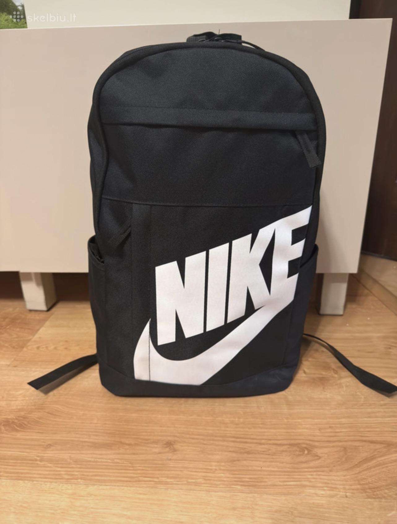 Nike kuprinė 21 l, juoda