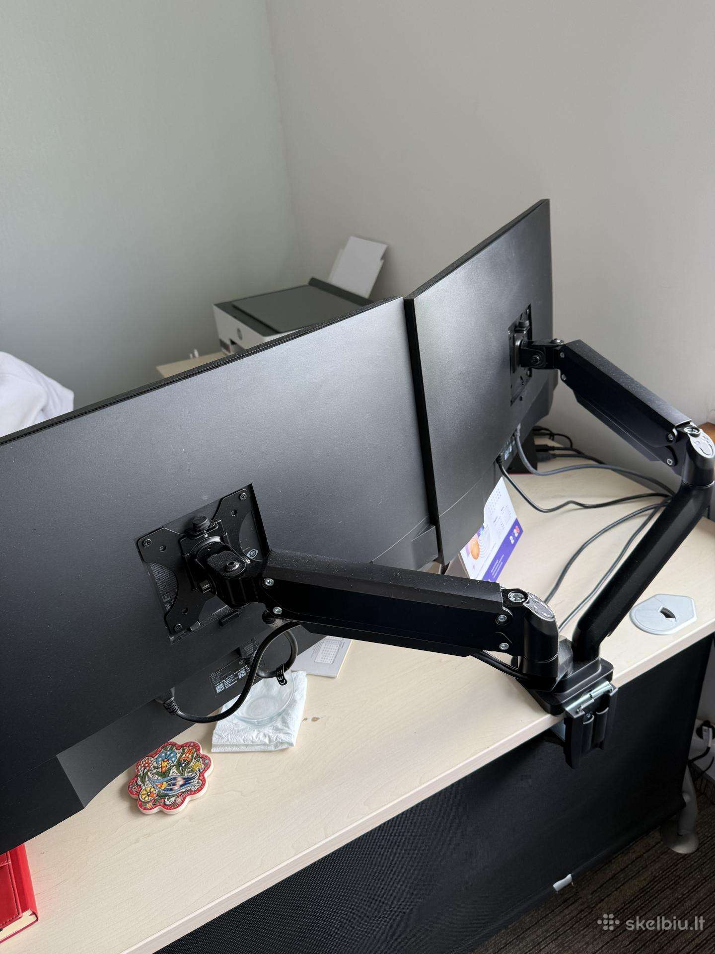 2 vnt. Dell P2720d 27 Qhd monitoriai + stovas