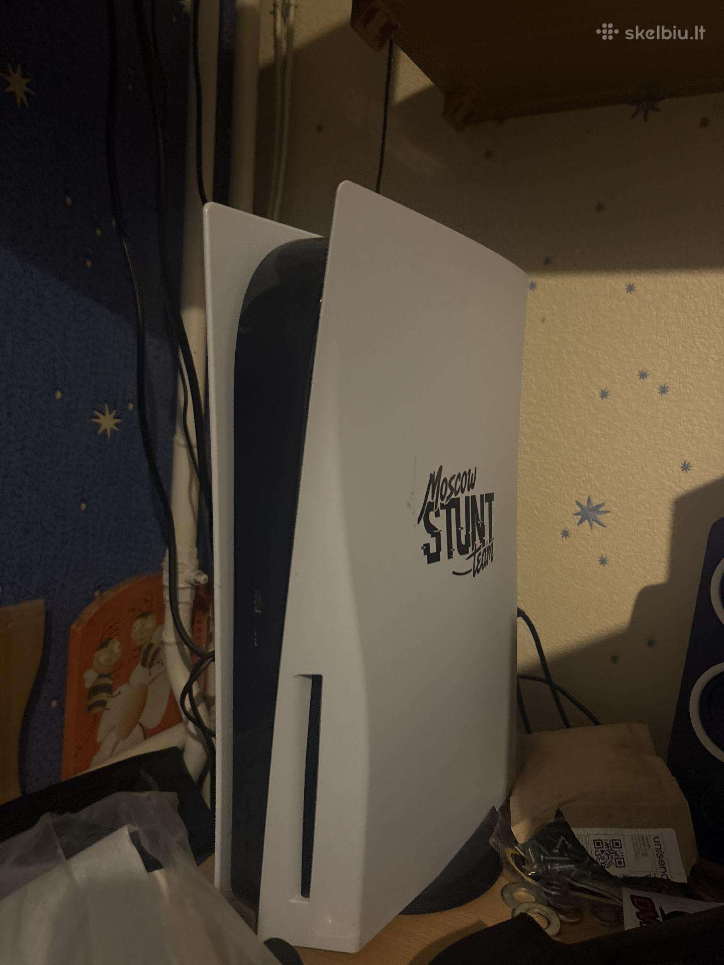 Parduodama Playstation 5 ir viskas kas ant foto
