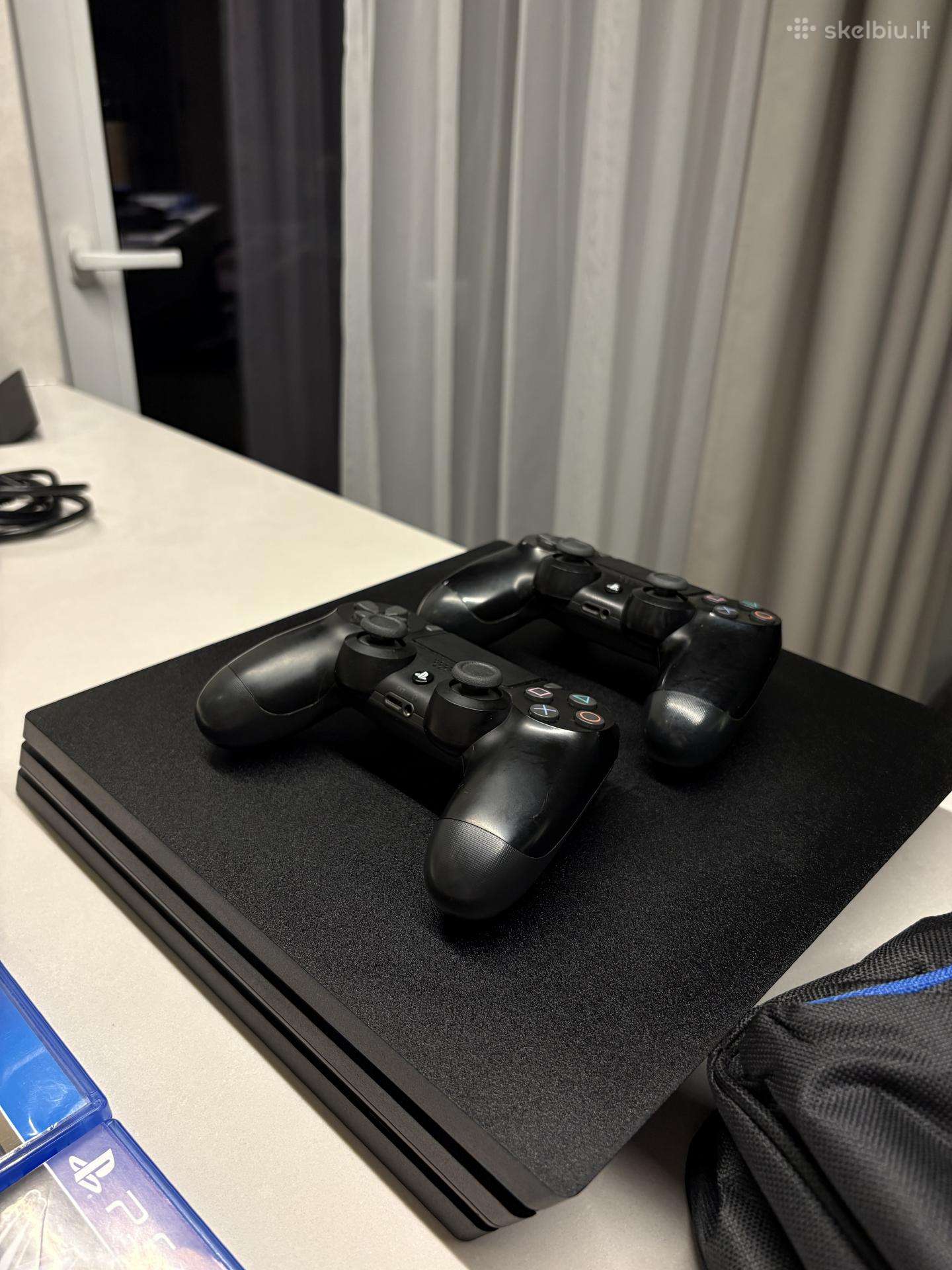 Playstation 4 Pro 1tb + 2 Pulteliai + 4 Žaidimai