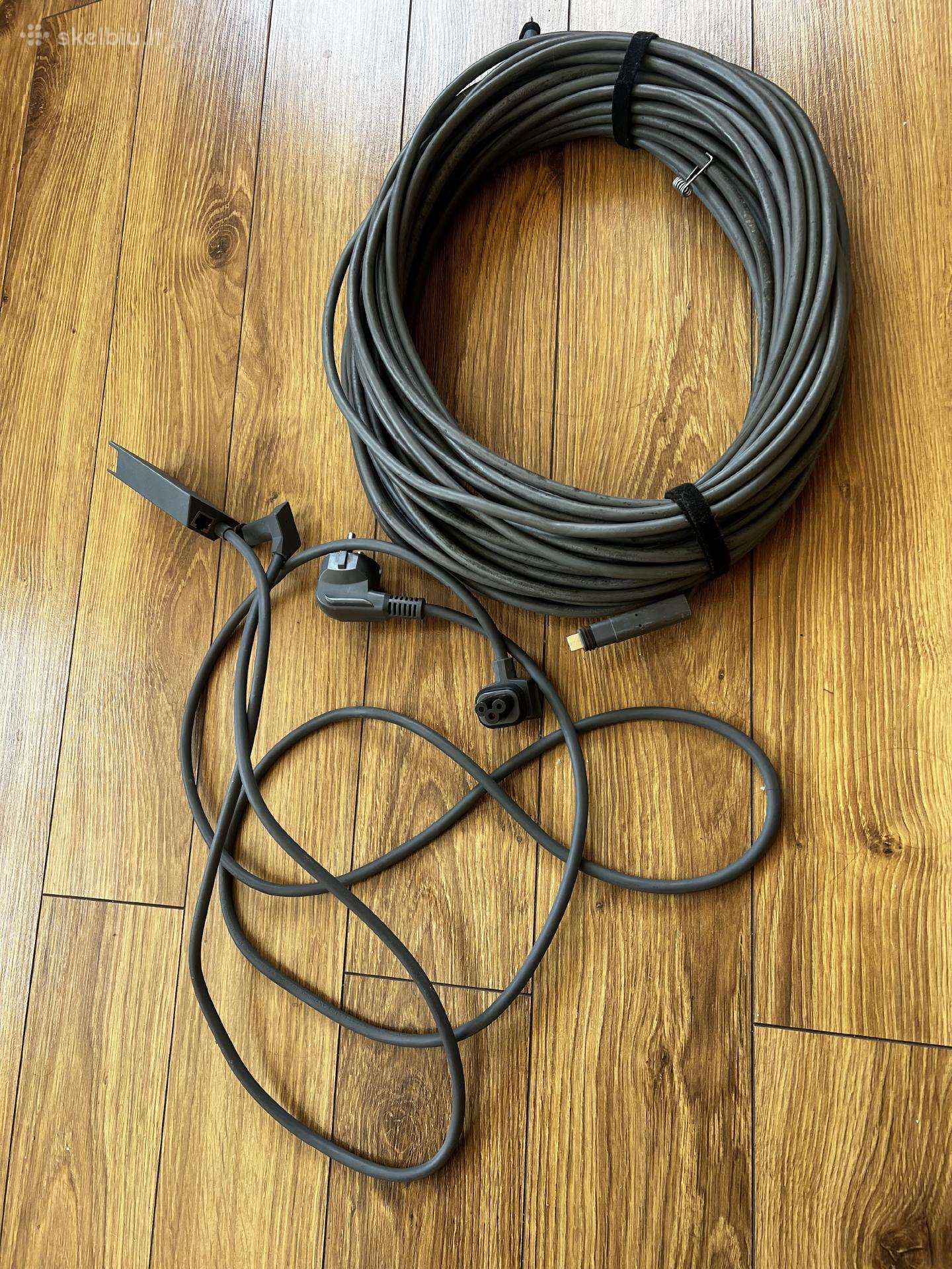 Starlink antena, laikiklis ir laidai