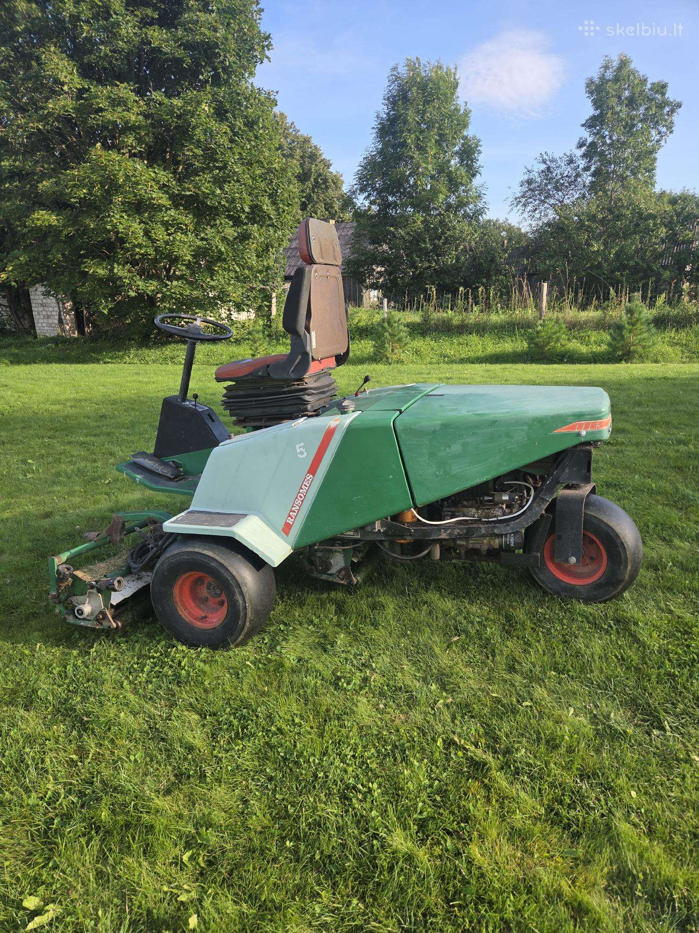 Traktoriukai Žoliapjovės
