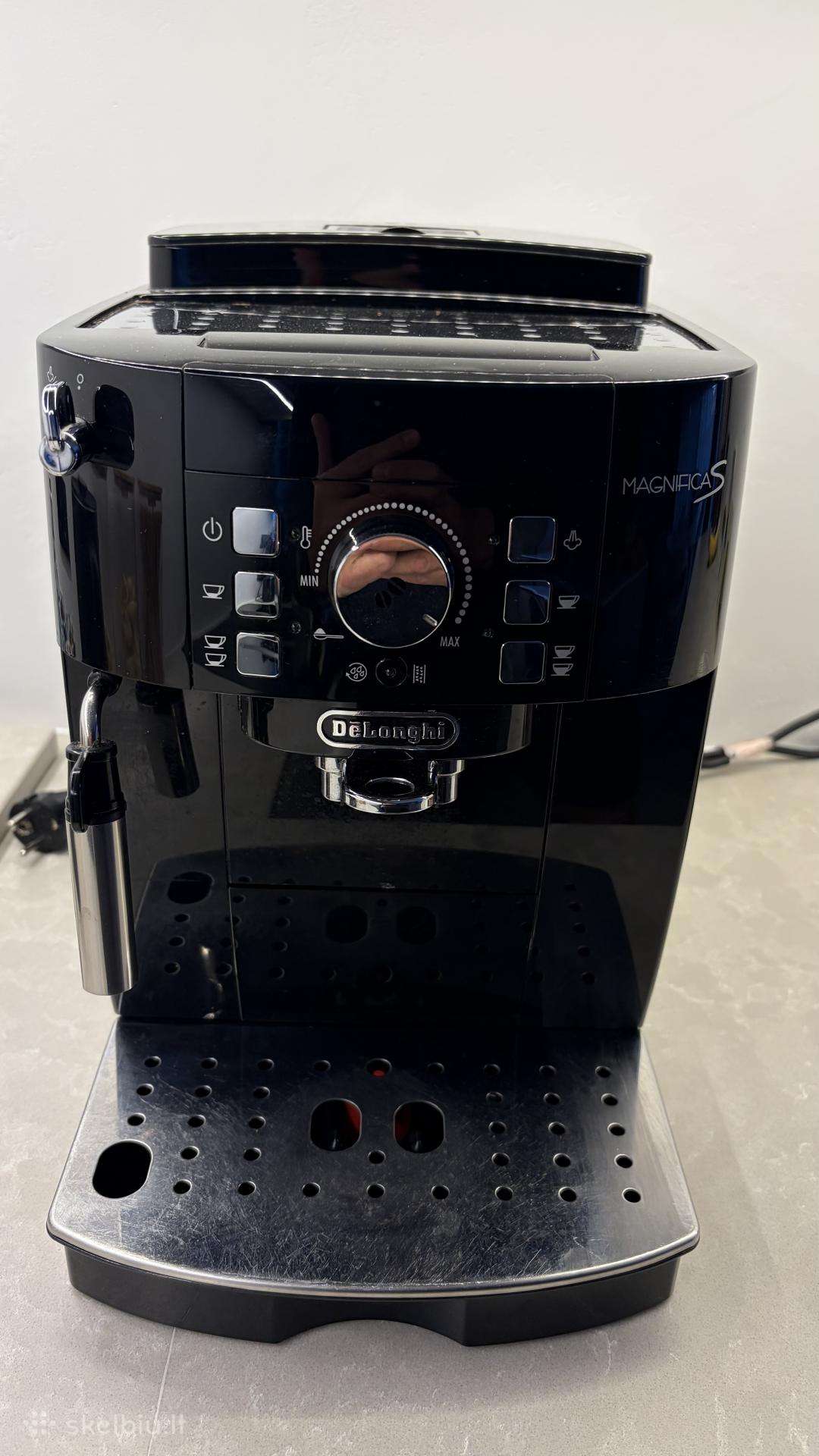 Delonghi Magnifica S (ant dalių)