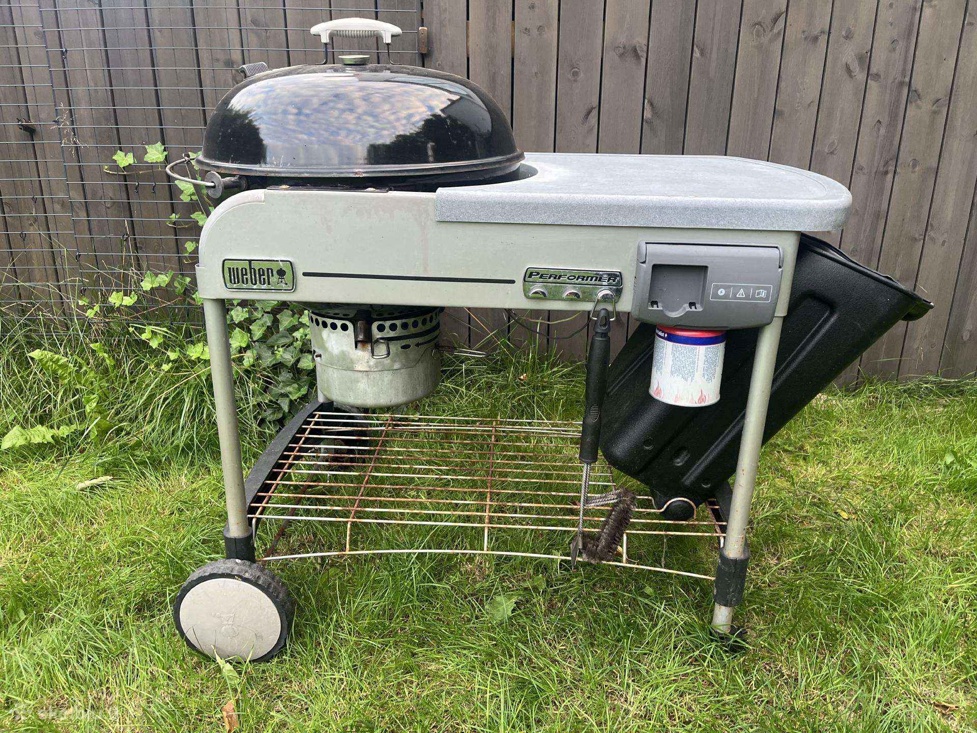 Weber performer kepsnine grilius