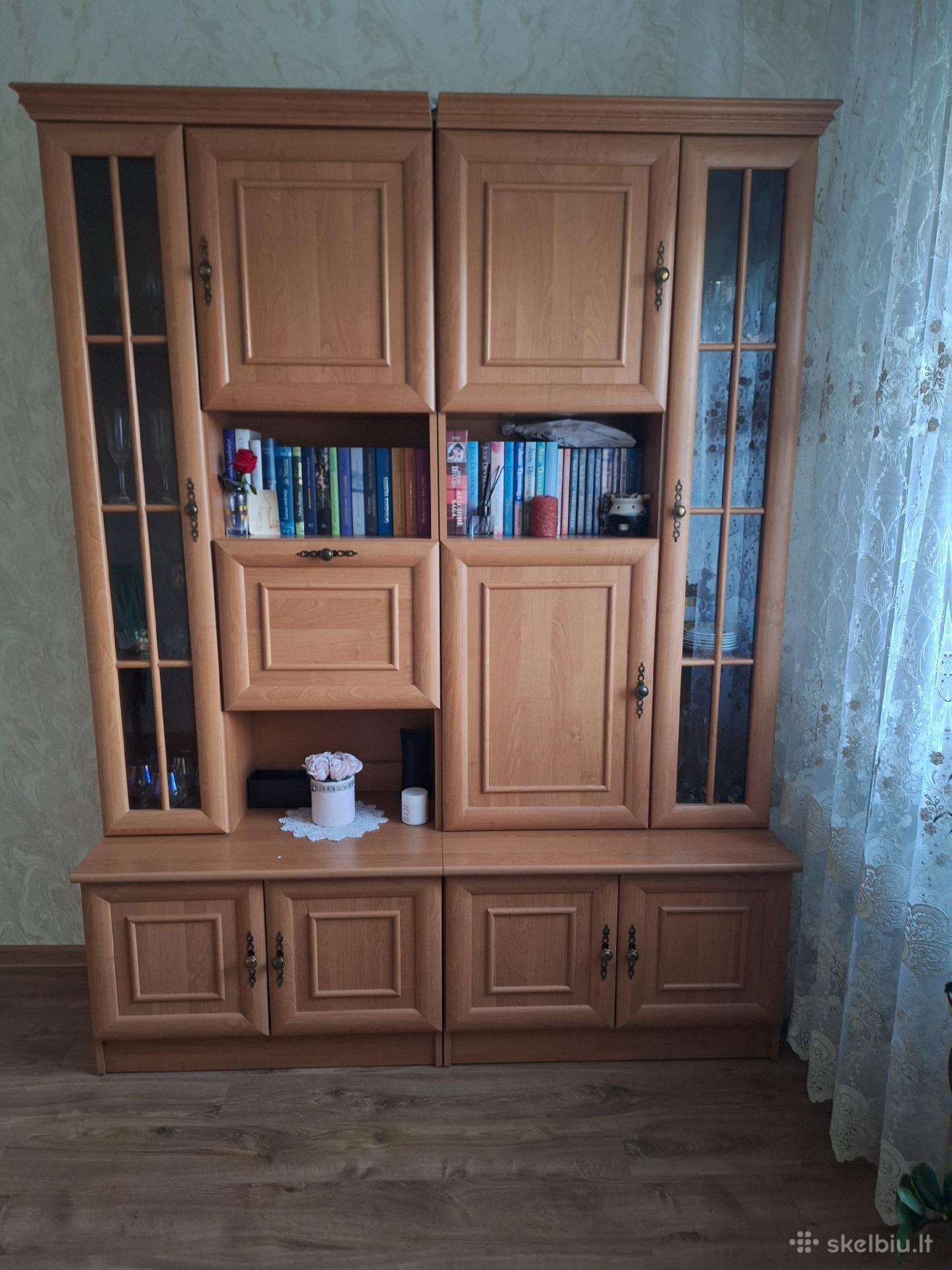 Parduodu sekcija + komoda