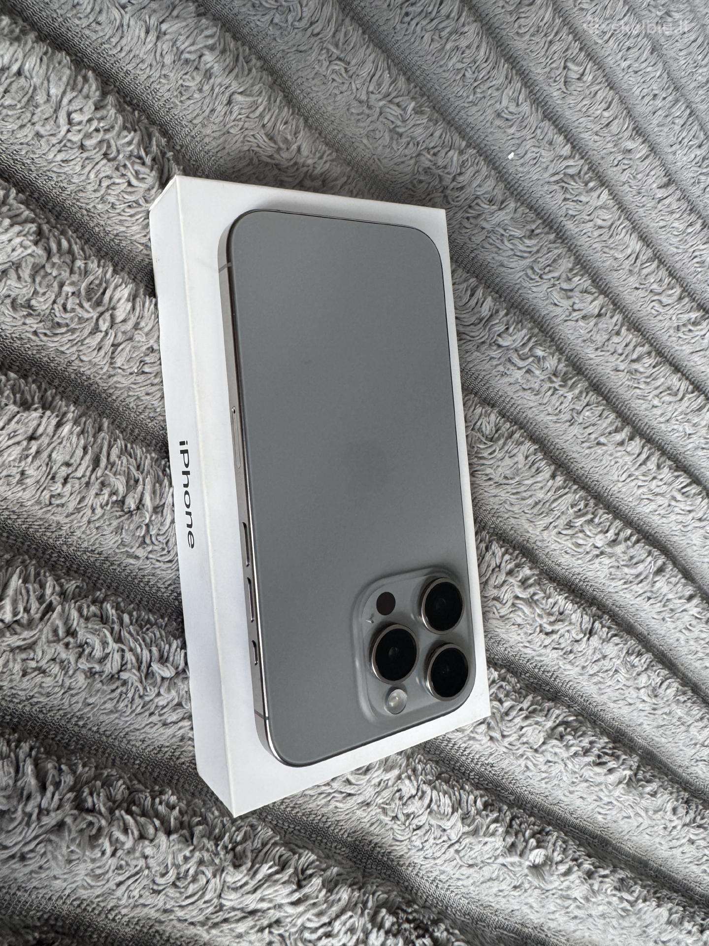 iPhone 15pro 128gb