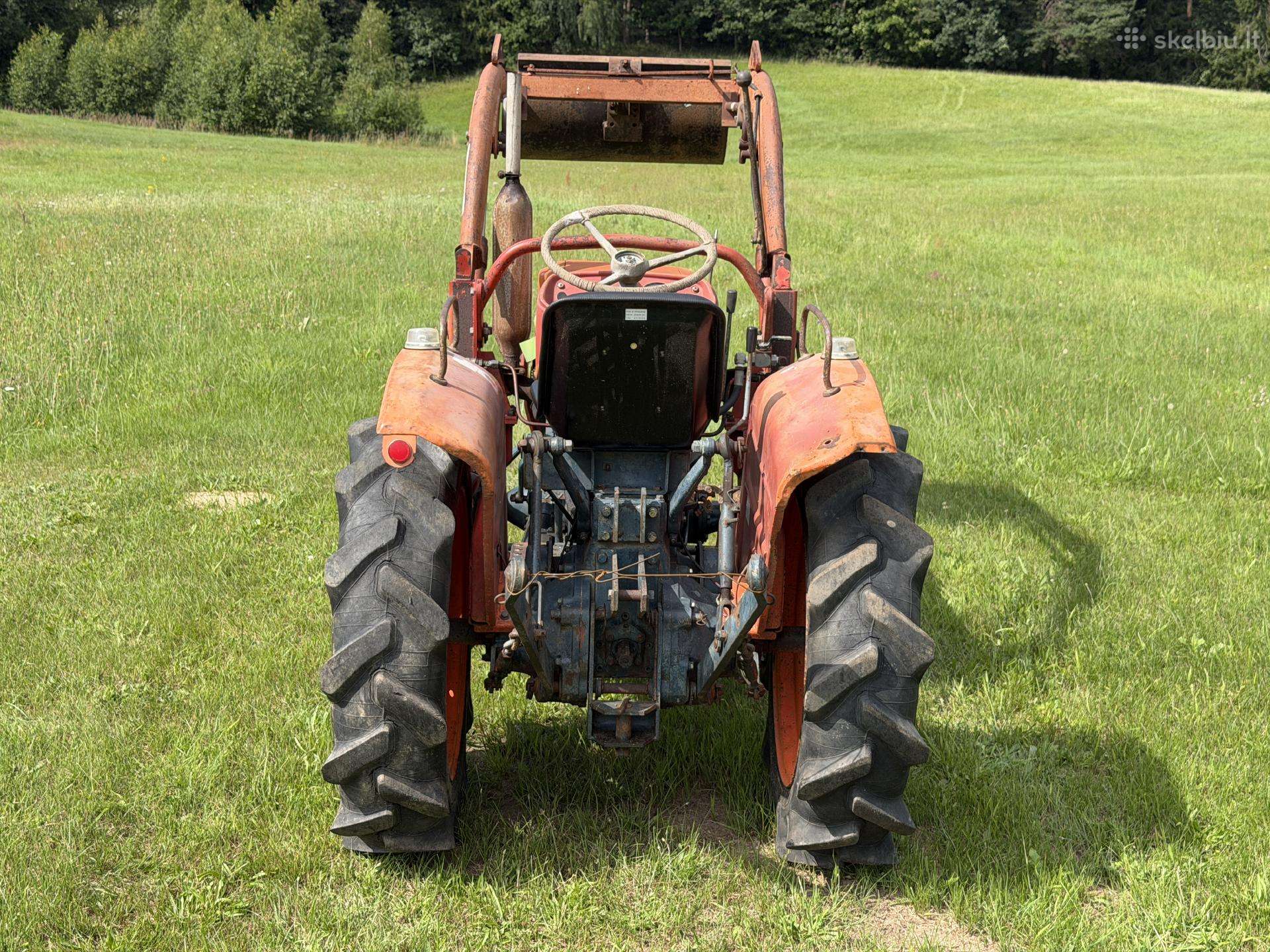 Kubota ZB2000DT, tractors