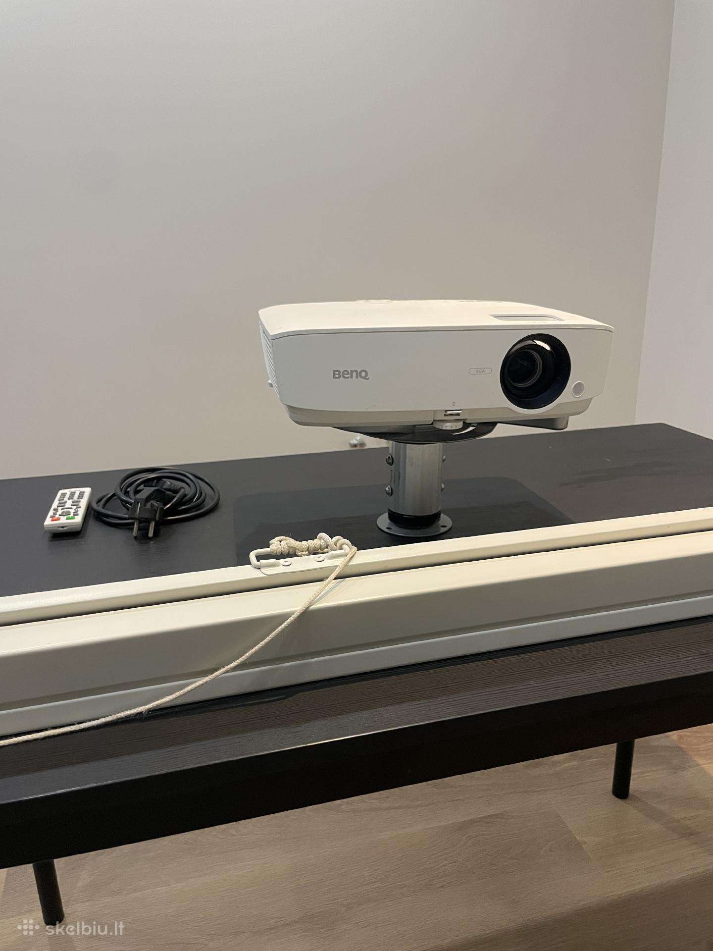 Benq Mx535 projektorius su išskleidžiamu ekranu