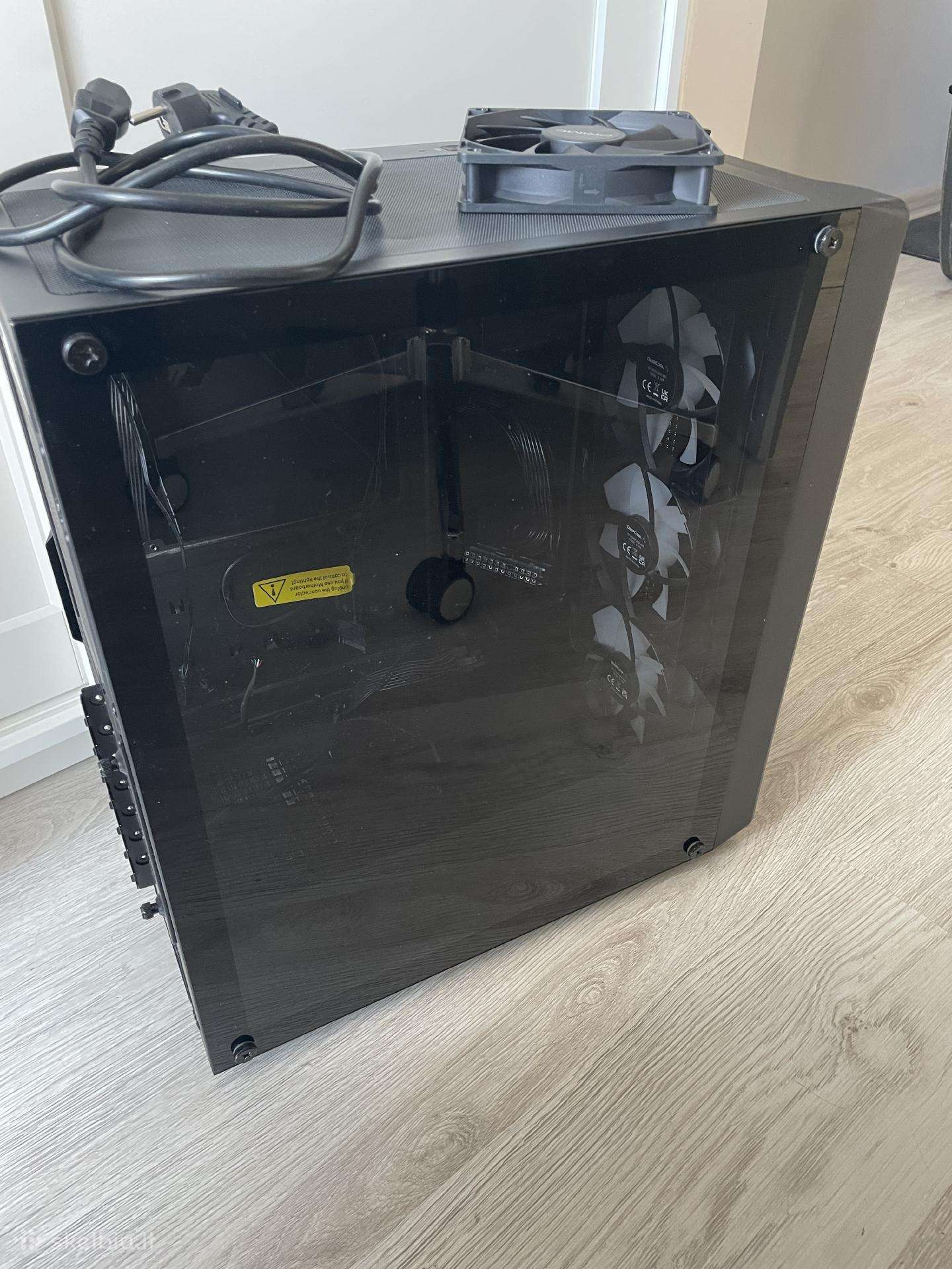 Deepcool Pc korpusas su deepcool 650w psu