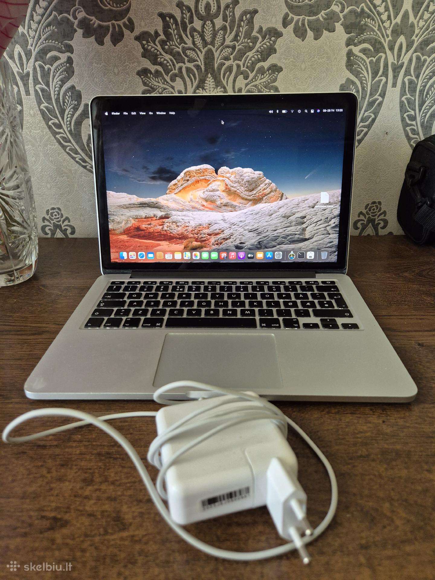 Veikiantis MacBook