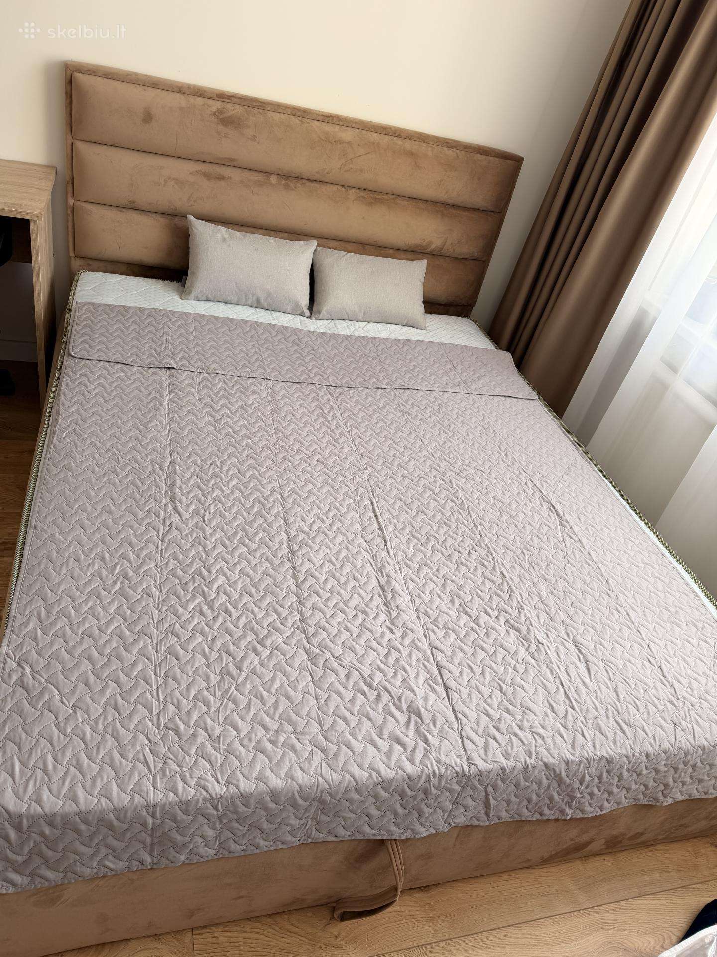 Miegamojo lova 160x200 su čiužiniu
