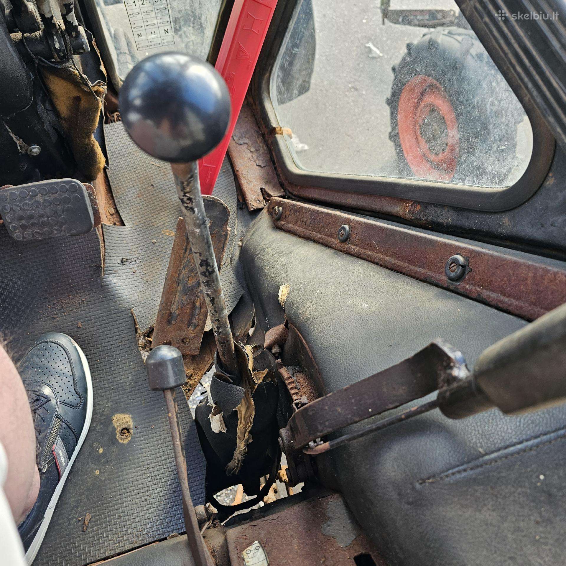 MTZ 82, tractors