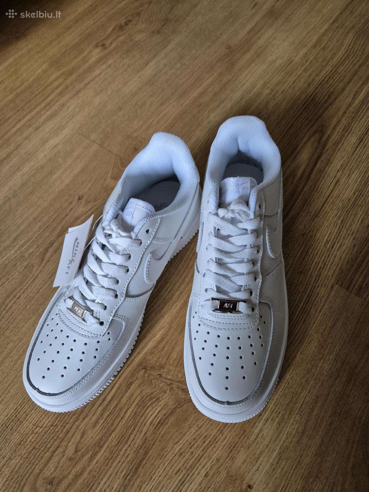 Nauji Nike Air