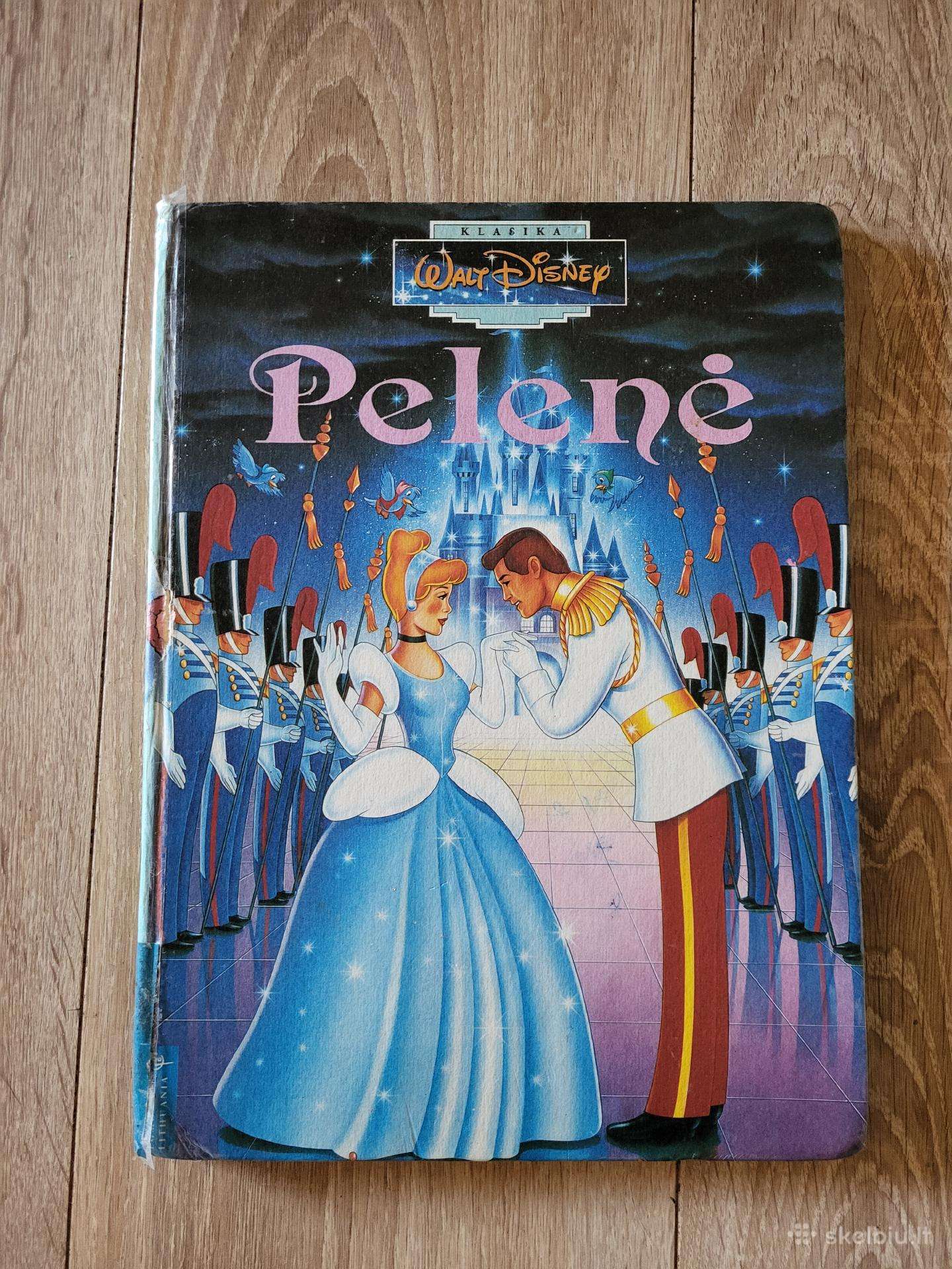 Walt Disney Pelenė