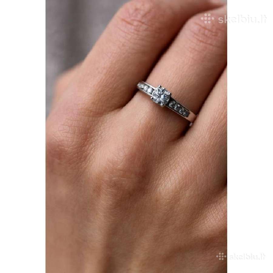 Balto 750 prabos Aukso Žiedas Su Deimantais 0.65ct