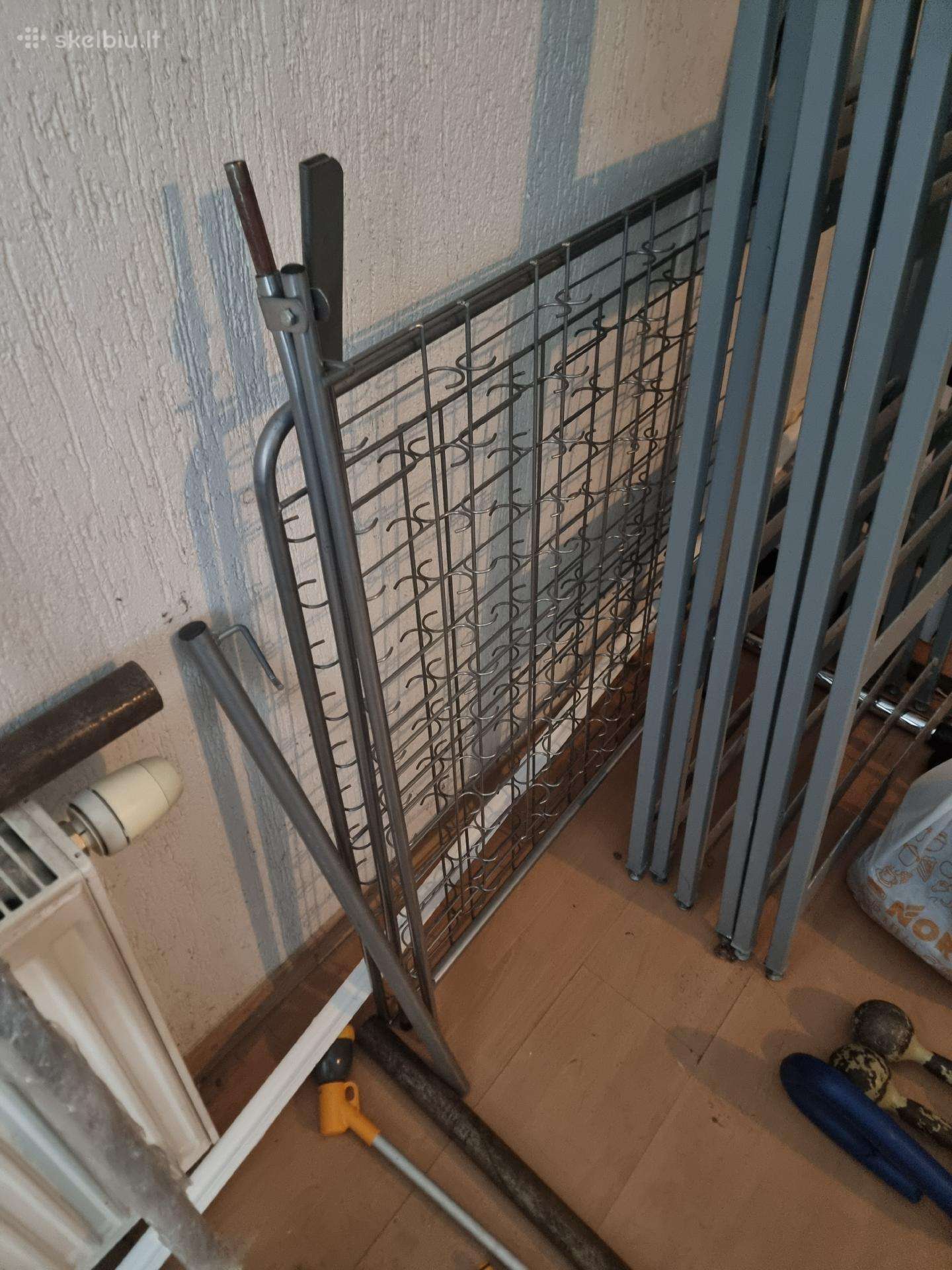 Gatvės Akinių stovas
