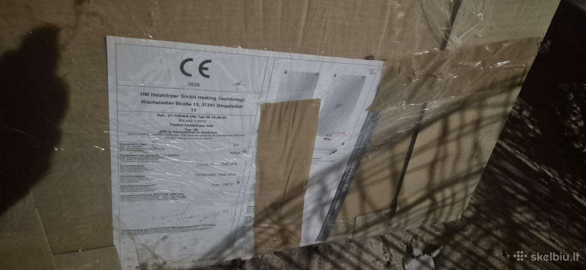 Parduodu plieninį radiatorius Hm Thema Vertikalus