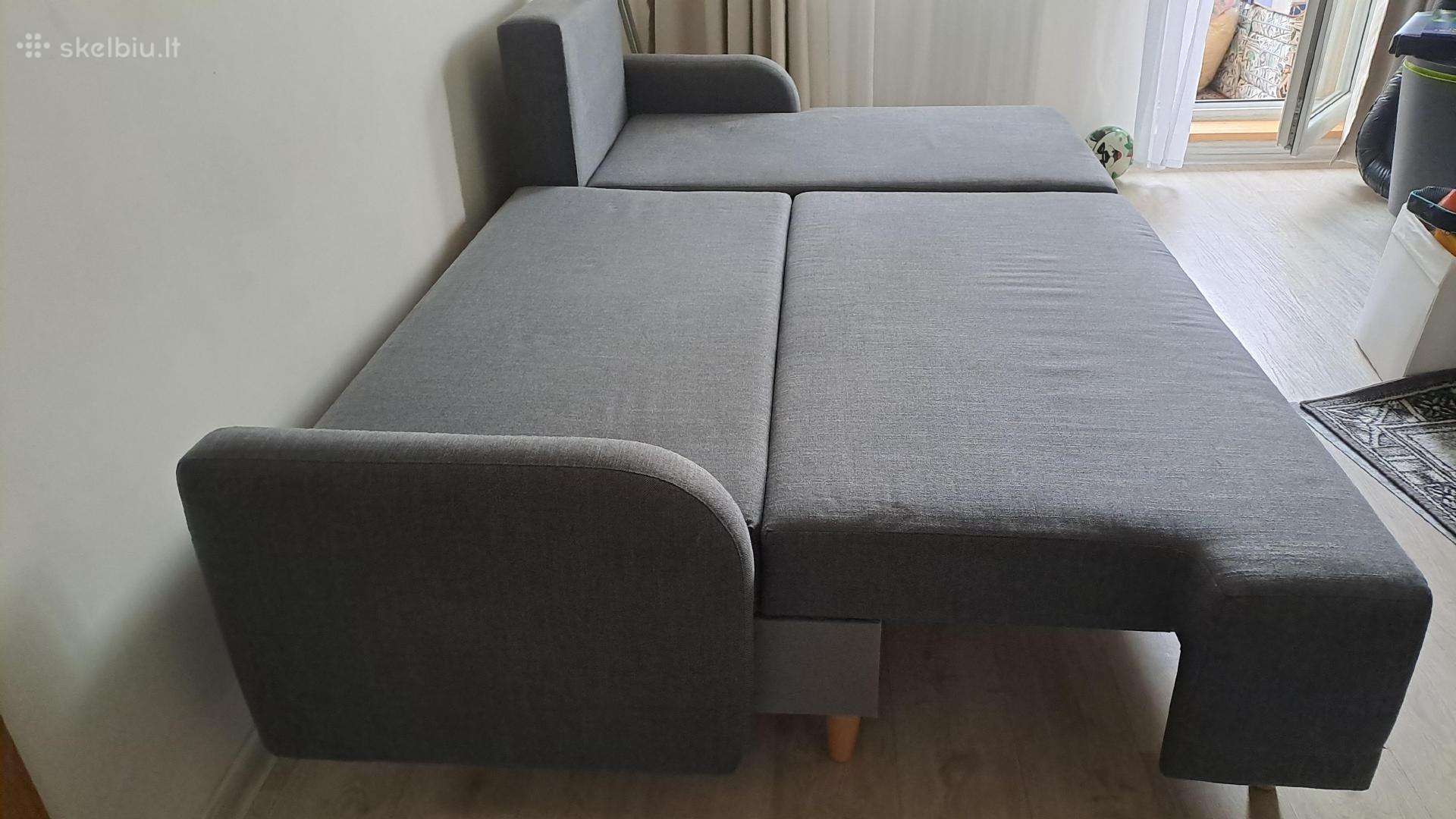 Dvivietė sofa. Geros būklės.