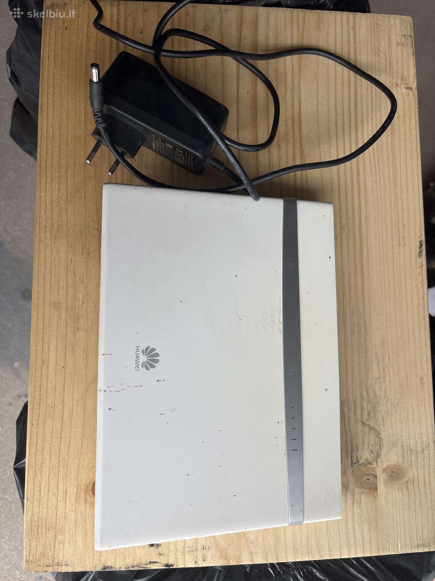 Huawei B525s-23a (Cat6) 4G Lte maršrutizatorius