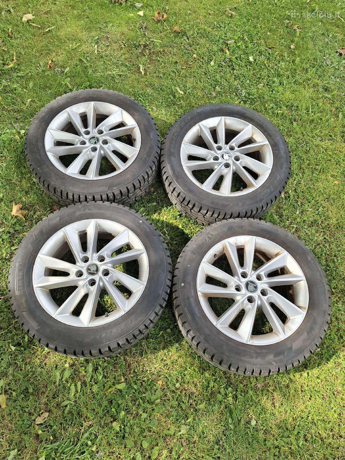 Skoda superb dygliuotos padangos su diskais