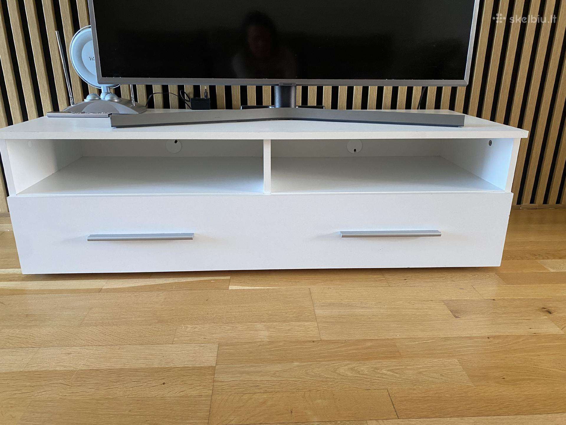 Televizoriaus staliukas / spintelė