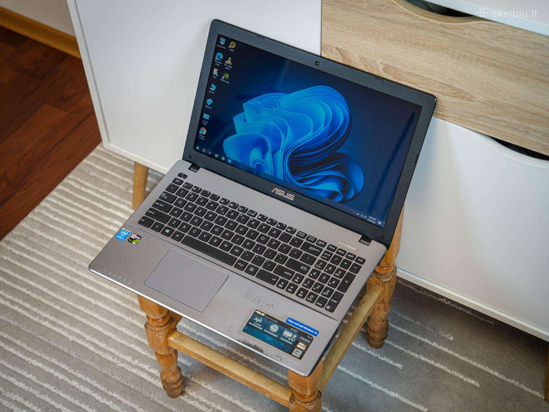 Asus / i7-4720hq / 8gb / Gtx 950m / SSD 500gb