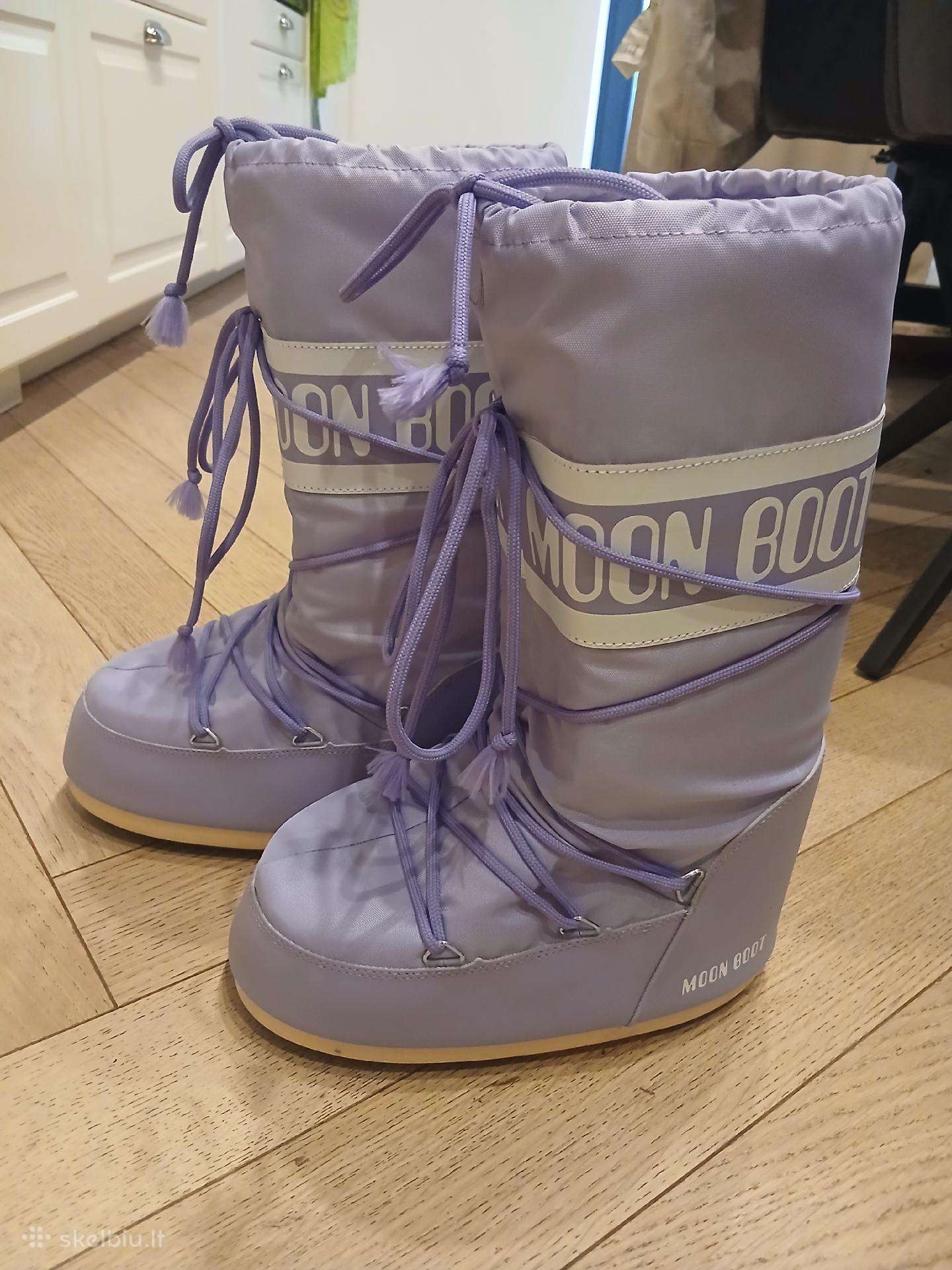 Moon Boots