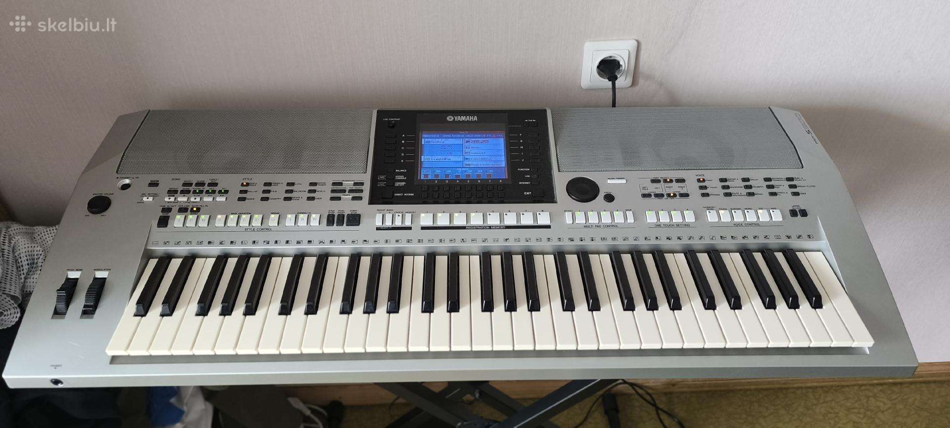 Yamaha Psr s900