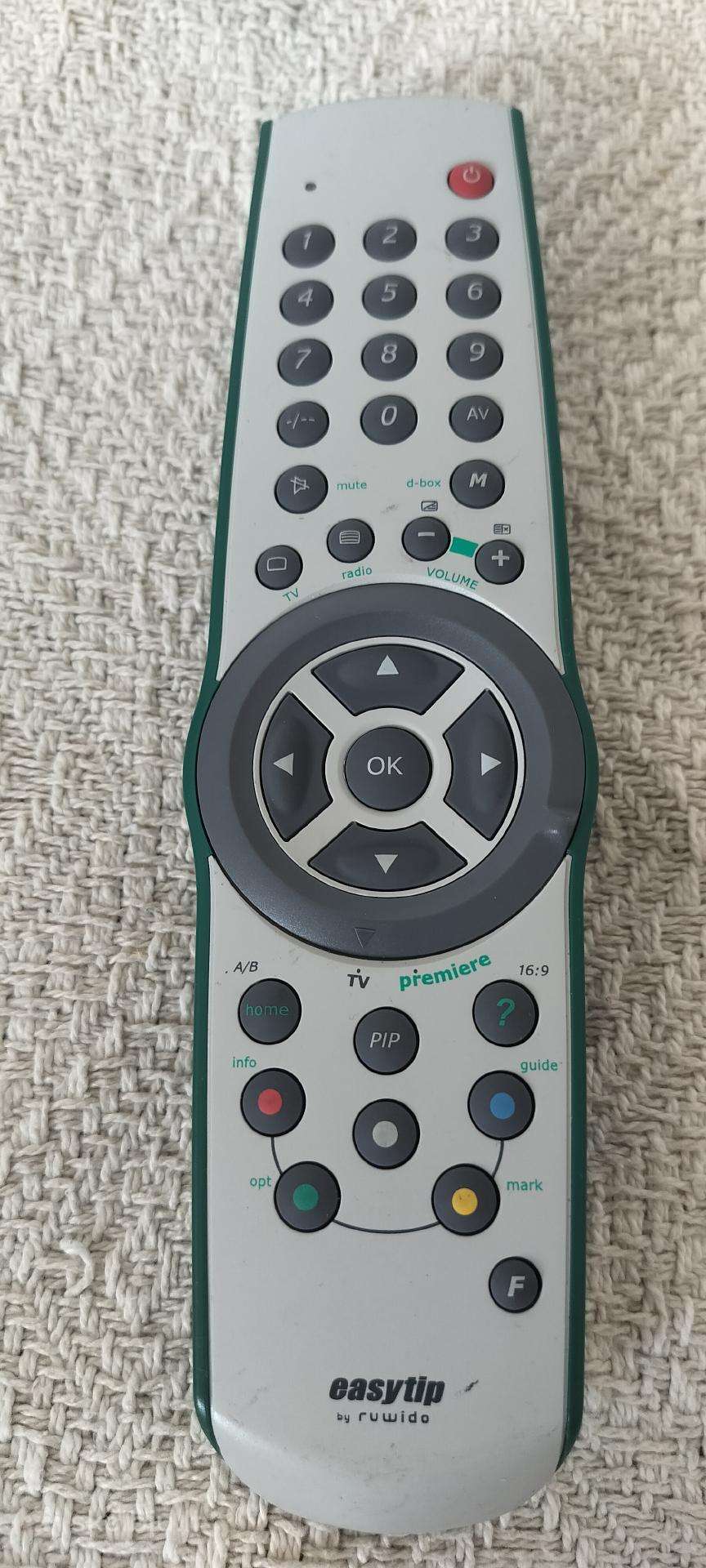 Universalus TV valdymo pultas