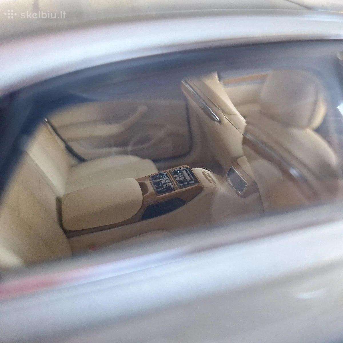 Kyosho Audi A8 L W12 1:18