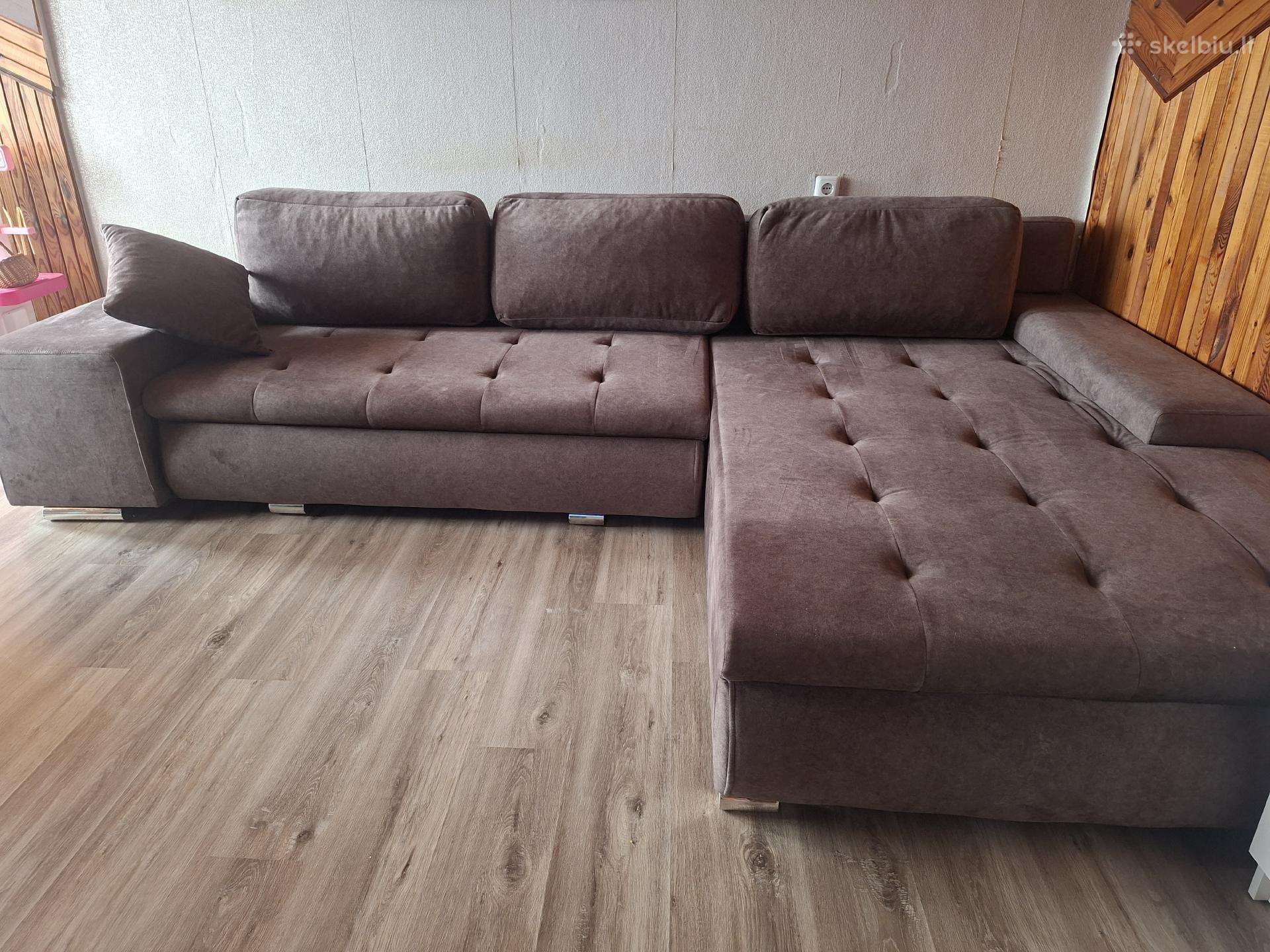 Minkštas kampas su pufais