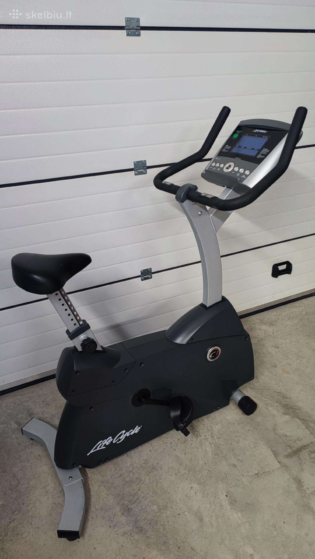 Dviratis treniruoklis Life fitness C1