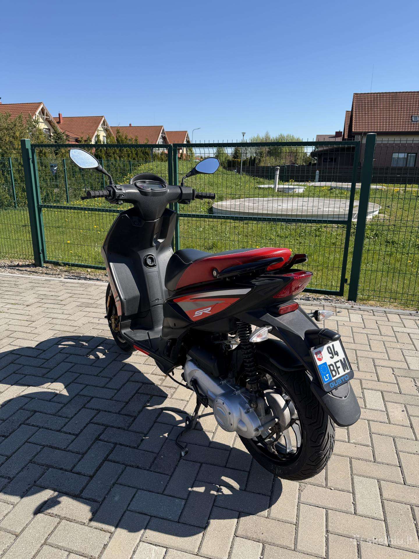 Aprilia SR 49cc, scooters / mopeds