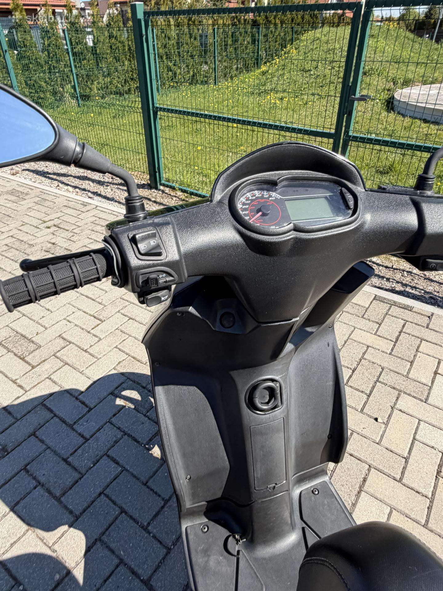 Aprilia SR 49cc, scooters / mopeds