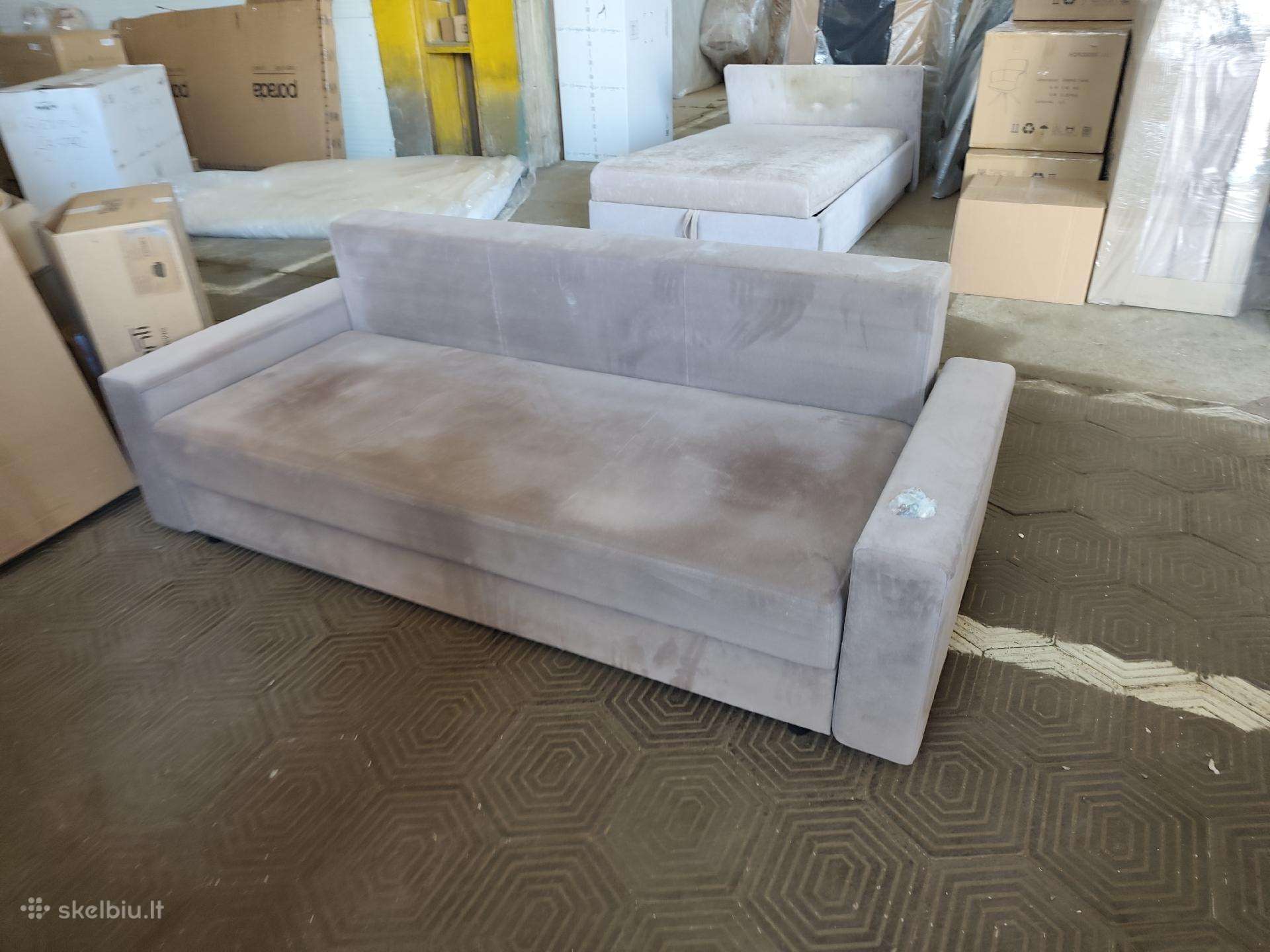 Sofa lova su patalu dėžė