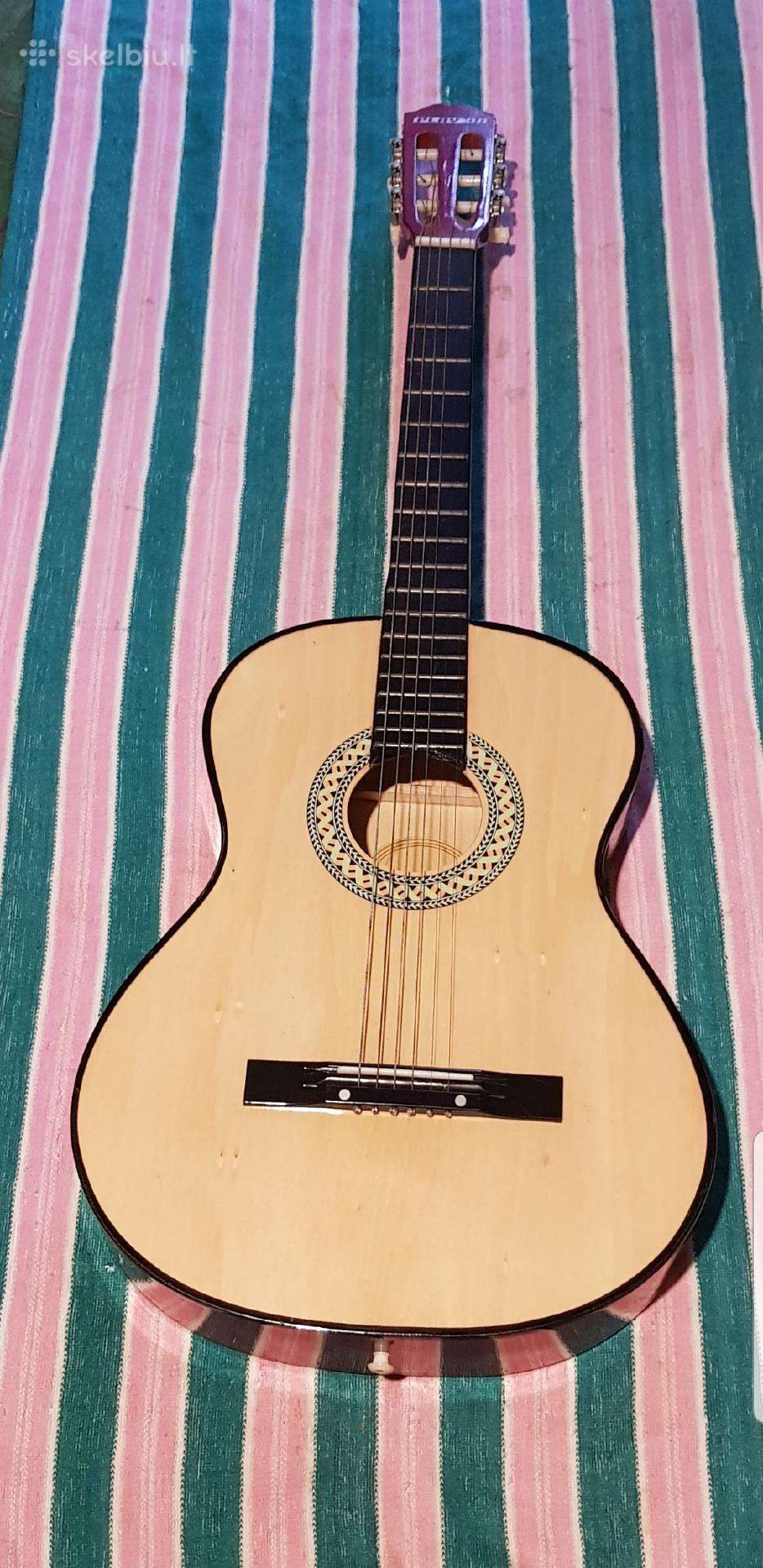 Gitara.