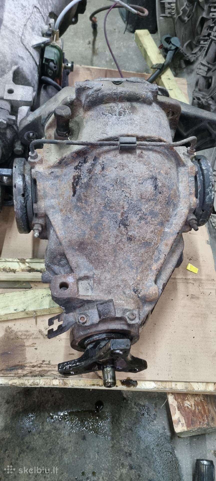 Mercedes r129 300sl reduktorius su blokiruote