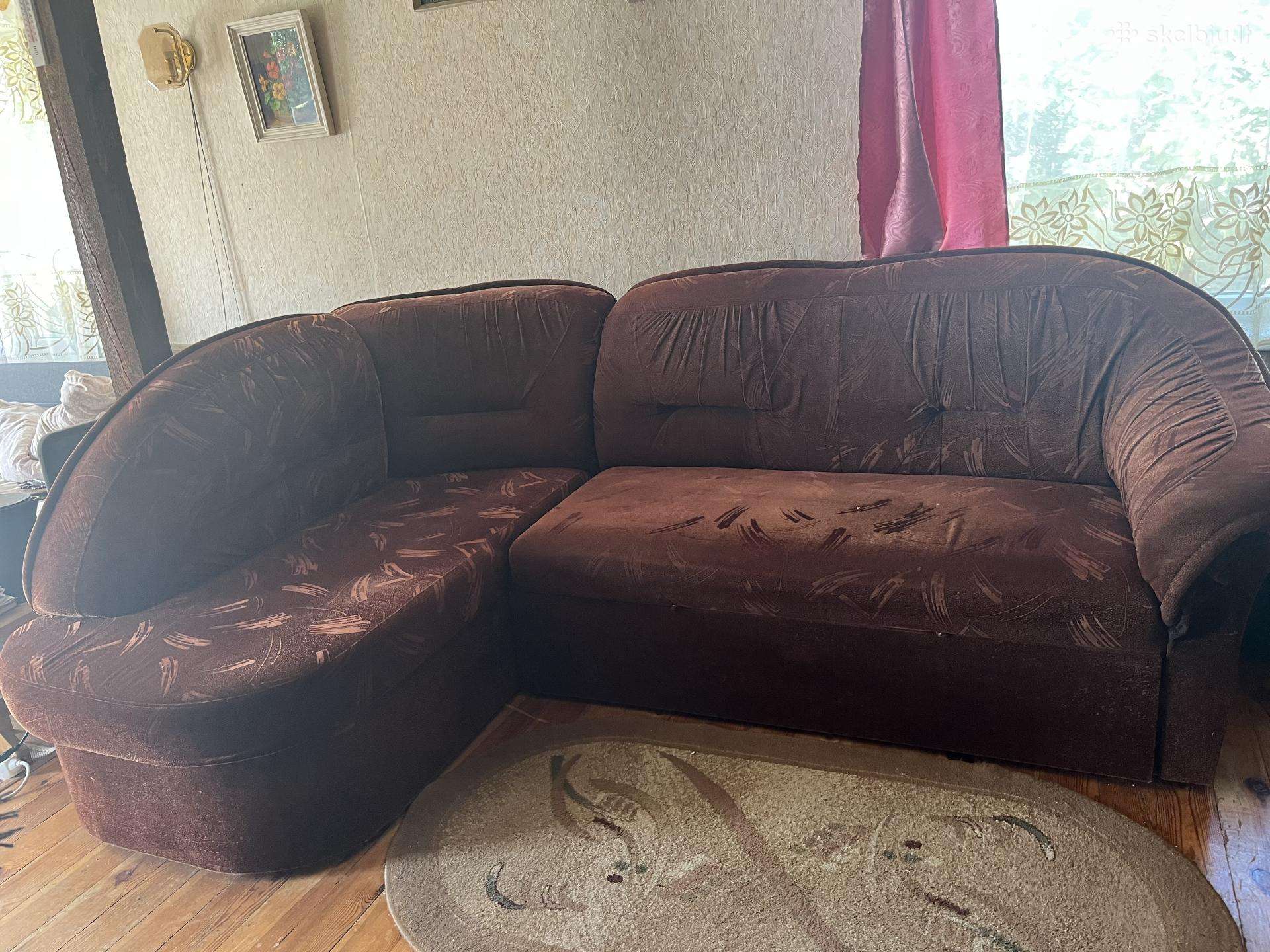 Miegamasis kampas su patalynės dėže