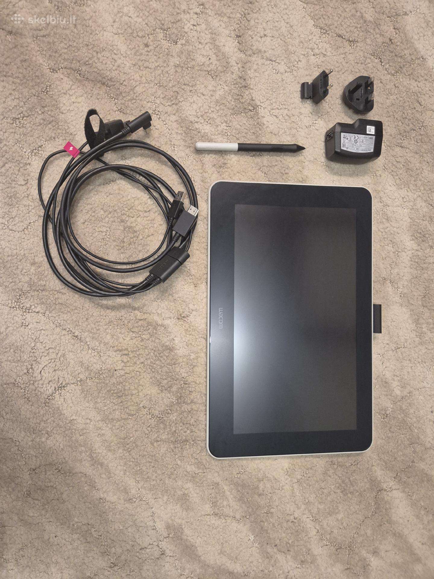 Wacom One 13,3" Creative Pen Display Dtc133