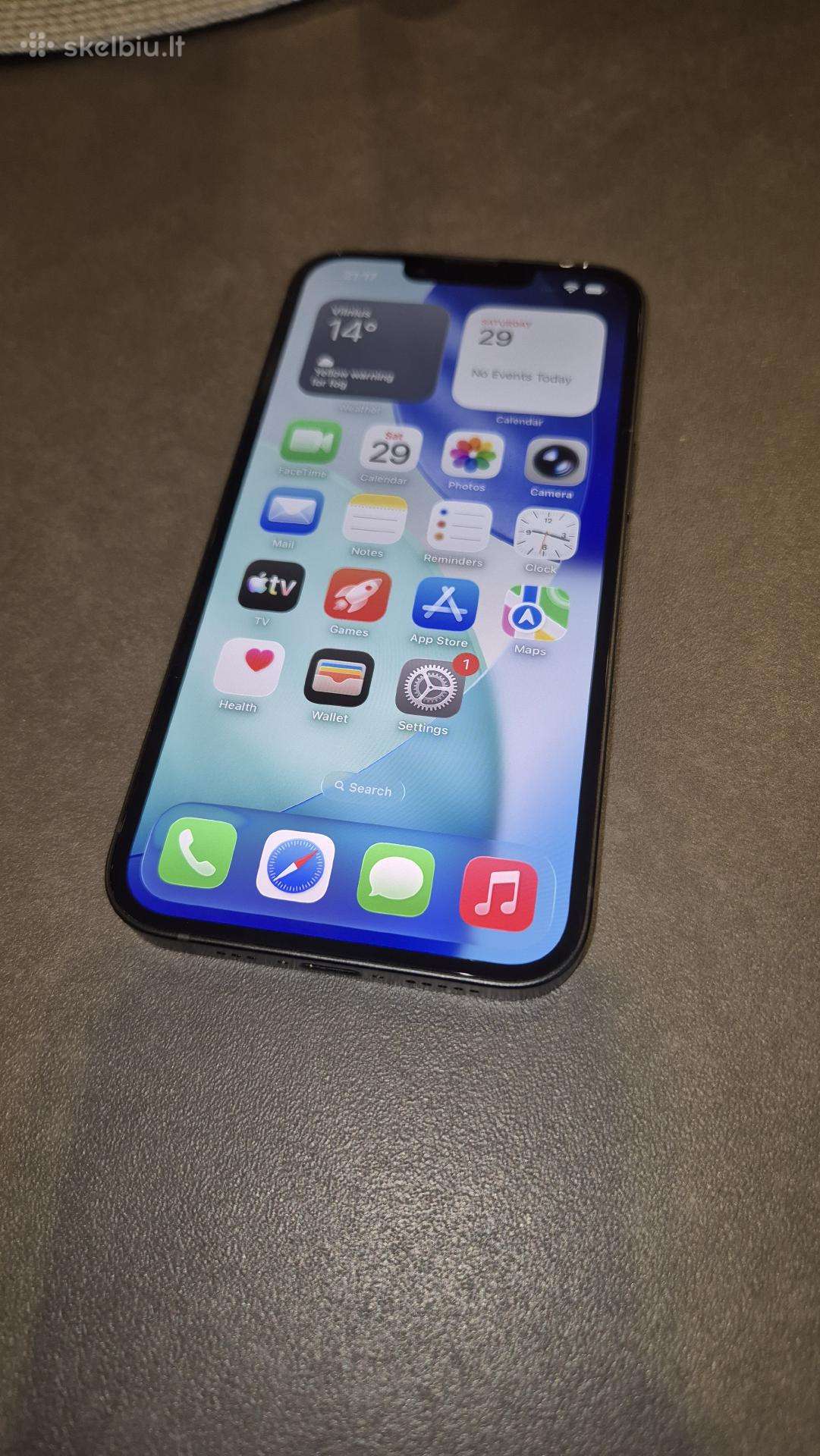 iPhone 16e