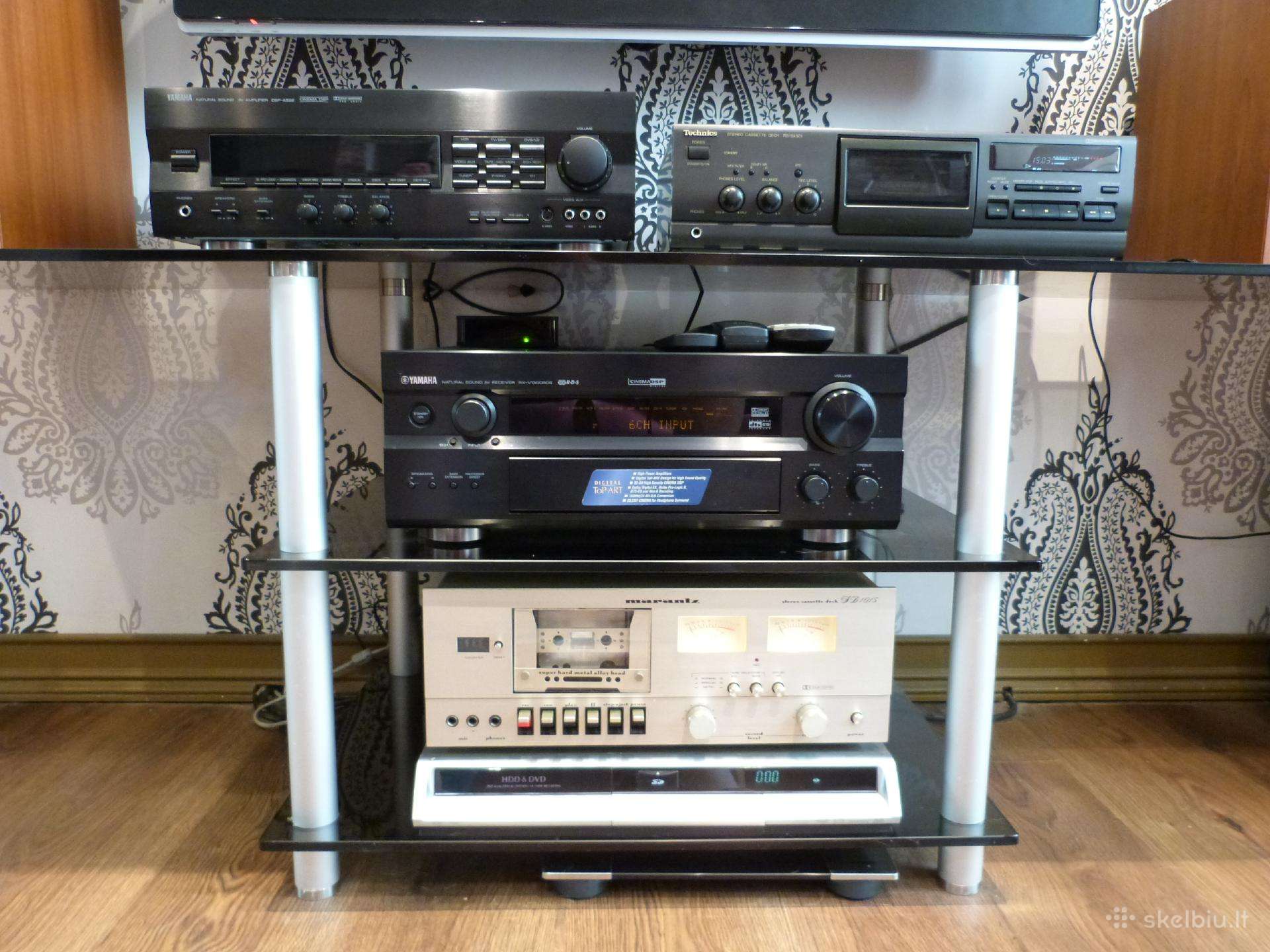 Hi-fi kasetines dekos Technics. Marantz.