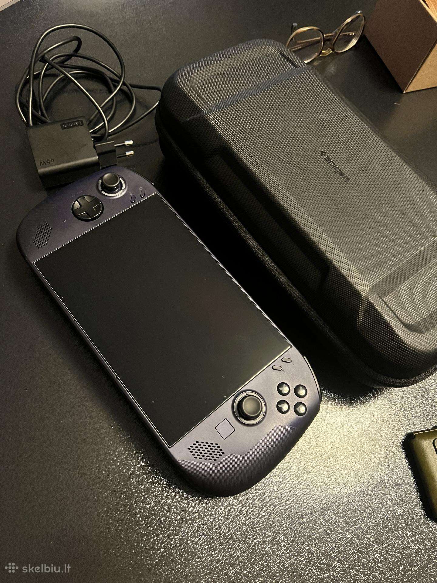 Lenovo legion go s ( z1 extreme versija)