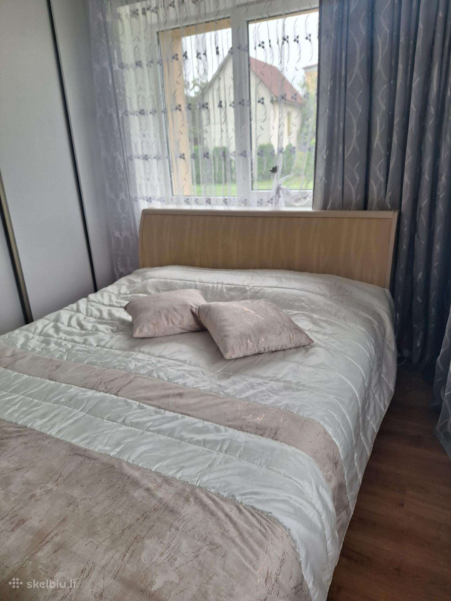 Parduodu miegamojo komplekta