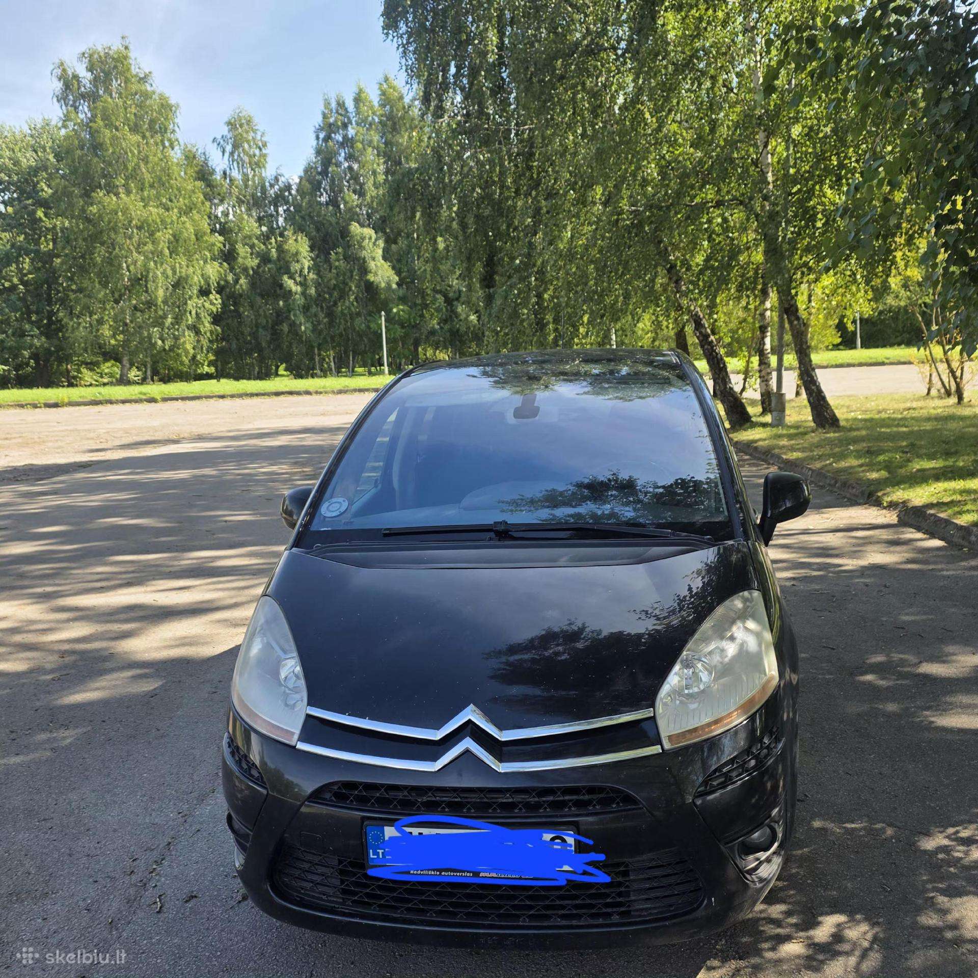 Parduodu automobilį