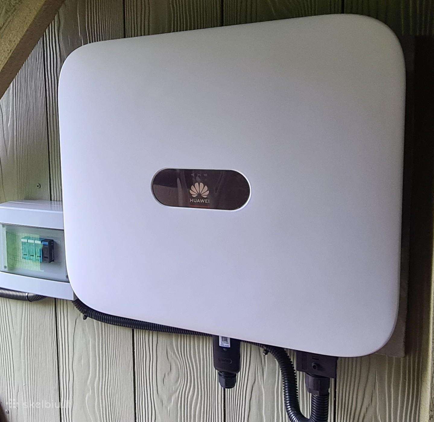 Parduodu Huawei Sun2000-10ktl-m1 inverterį