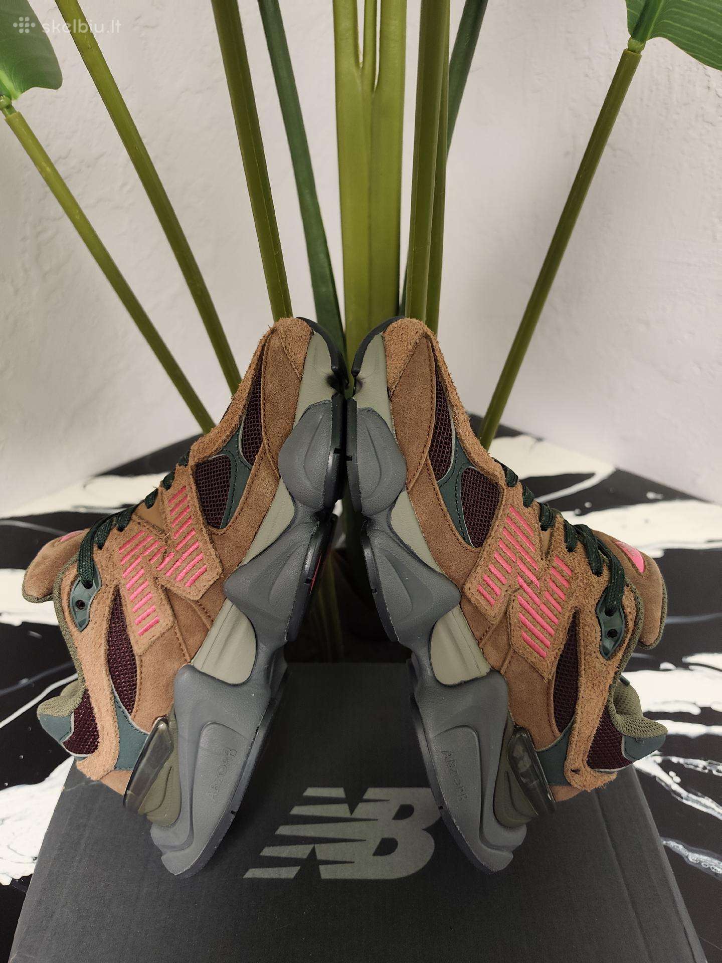 New Balance 9060