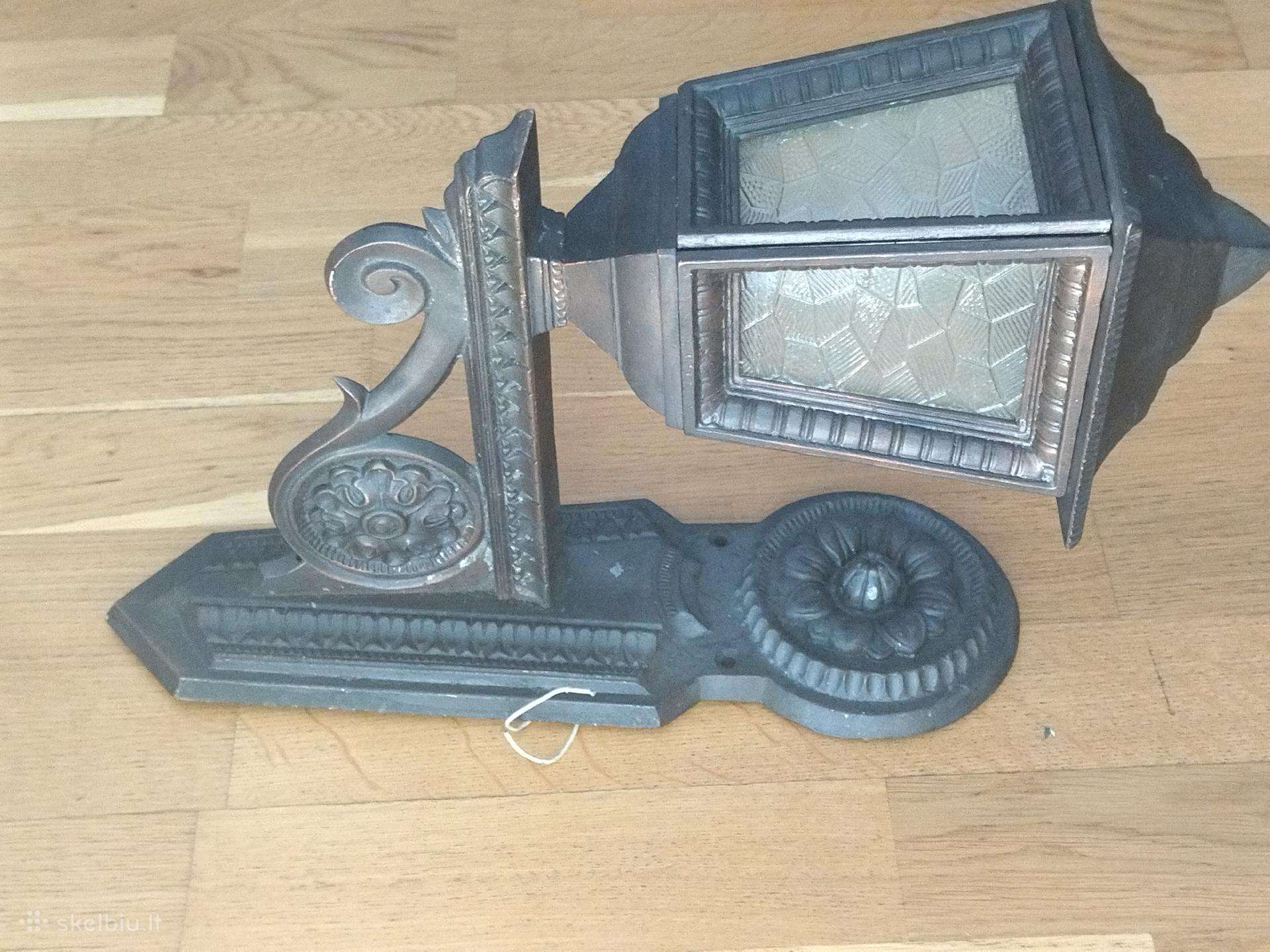Pora kokybiškų retro terasos ar lauko šviestuvų.