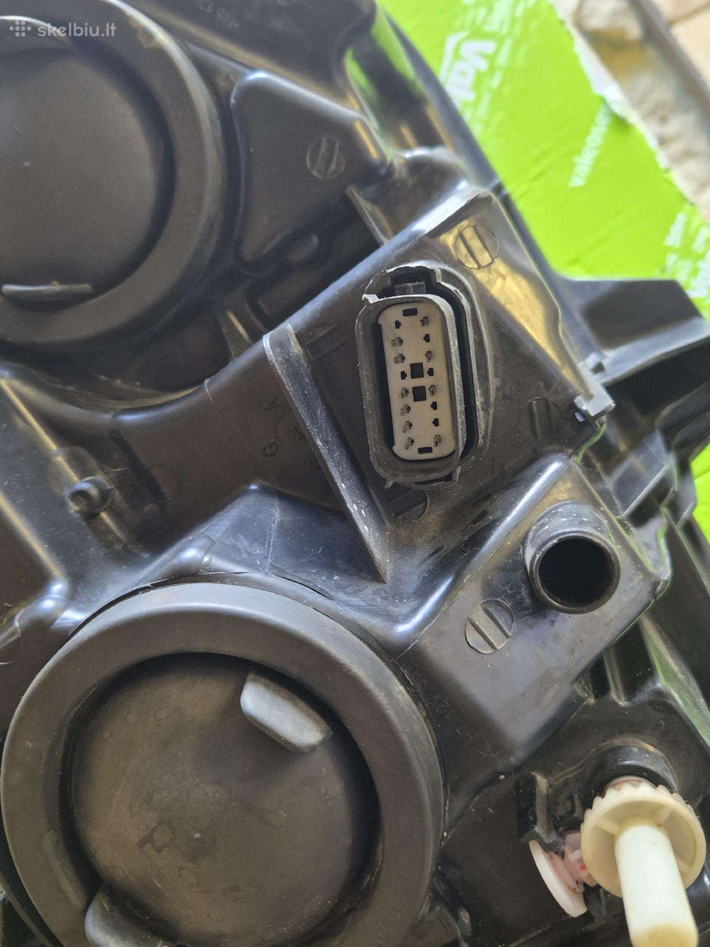Ford Mondeo žibintai