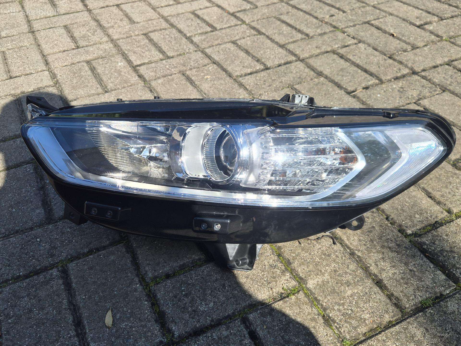 Ford Mondeo Mk5 žibintai